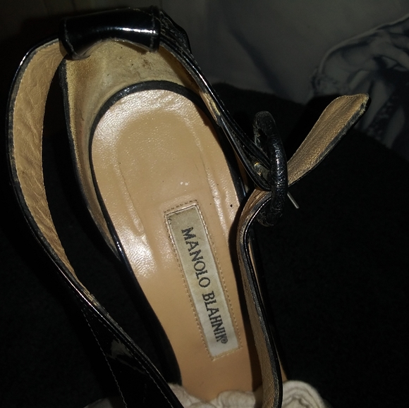 Cute Manolo sandals - Picture 2 of 2
